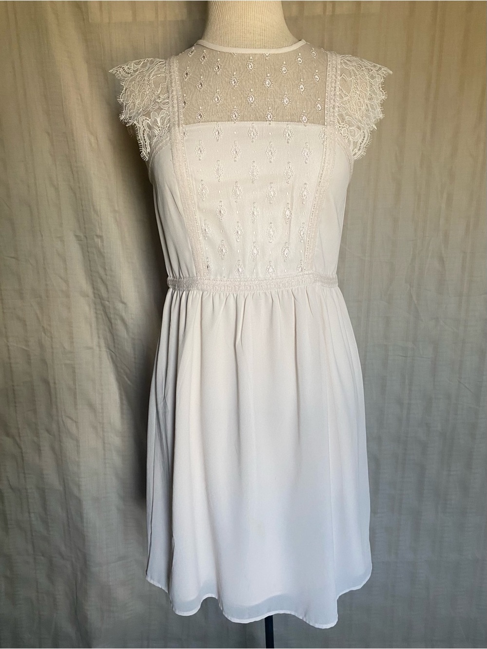 H&M Delicate Lace Yoke Ivory Women's Dress Size 6
